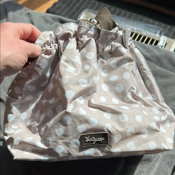 Chic Brown and White Drawstring Bag - Picture 1 of 8